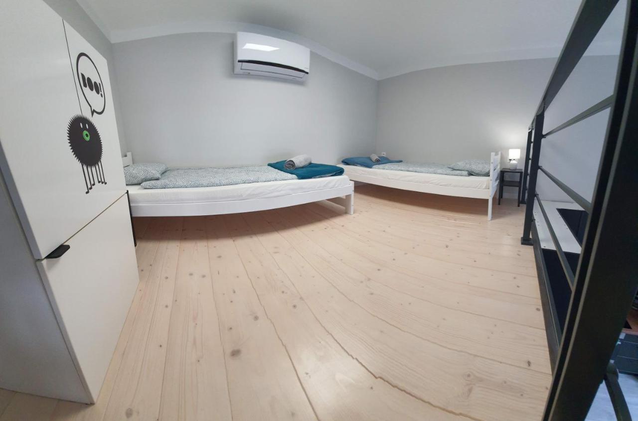 Apartamenty Marzen เยเลเนียกูรา ภายนอก รูปภาพ